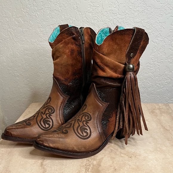 Corral Almond Lamb zipper & Fringe A, size 6.5F never worn - Picture 3 of 6